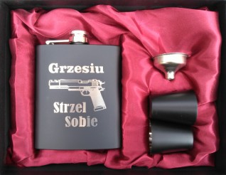 Piersiówka + 2 kieliszki w pudełku z grawerem
